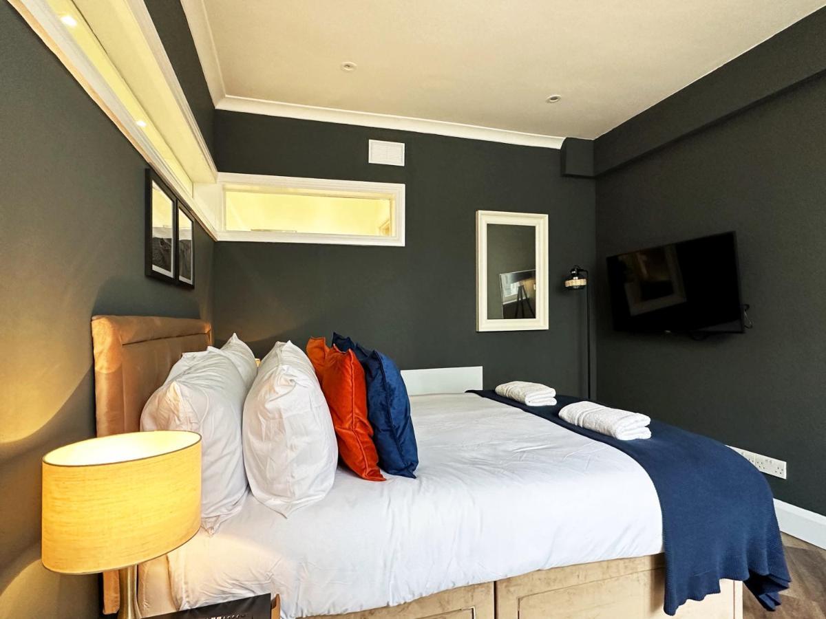 Liam Place Near Hyde Park - 1 Double Bed, 1 Sofa Bed, Spacious Apartment, Private Entrance Londra Dış mekan fotoğraf