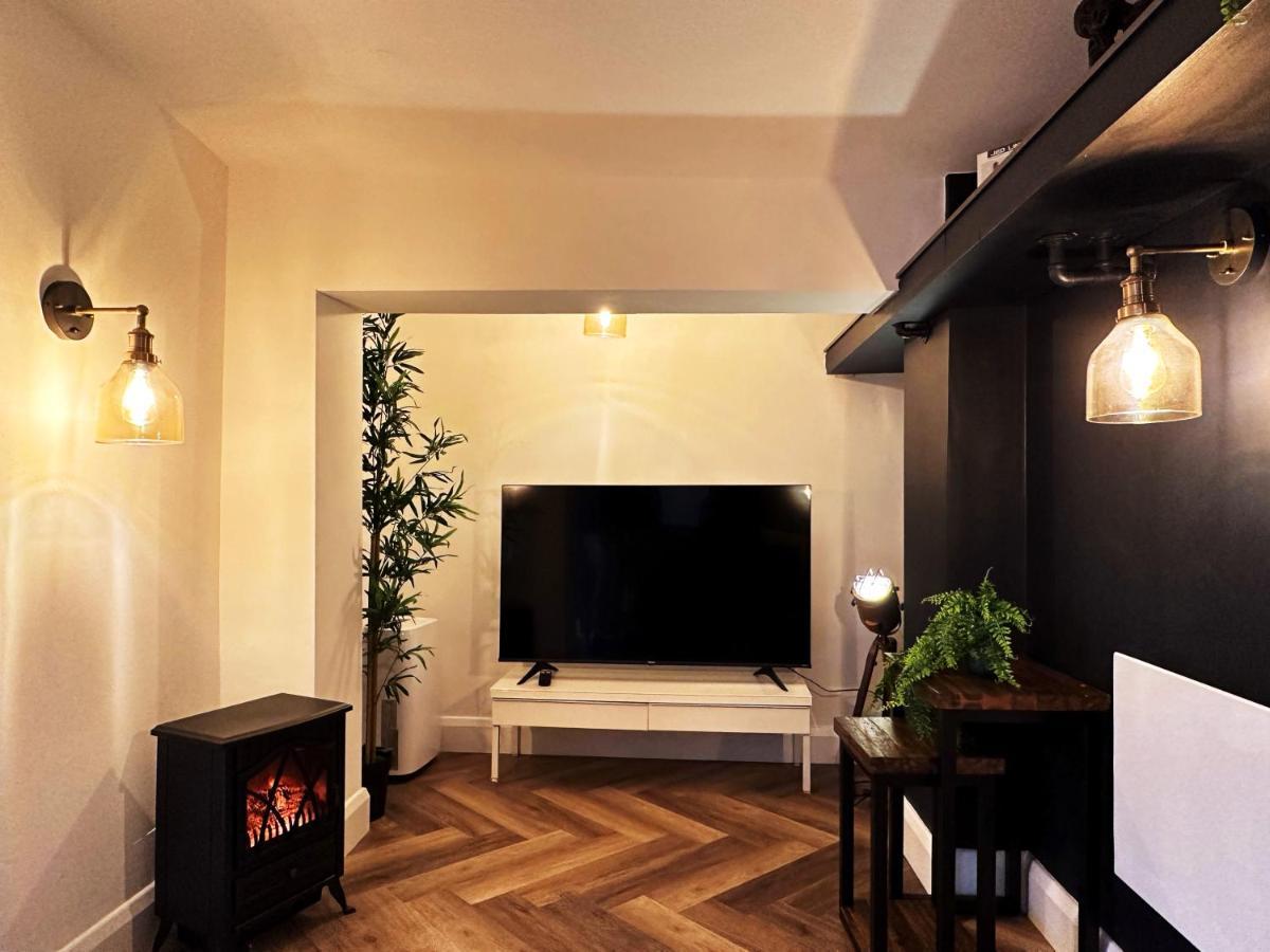 Liam Place Near Hyde Park - 1 Double Bed, 1 Sofa Bed, Spacious Apartment, Private Entrance Londra Dış mekan fotoğraf