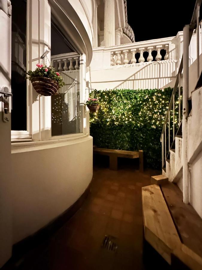 Liam Place Near Hyde Park - 1 Double Bed, 1 Sofa Bed, Spacious Apartment, Private Entrance Londra Dış mekan fotoğraf