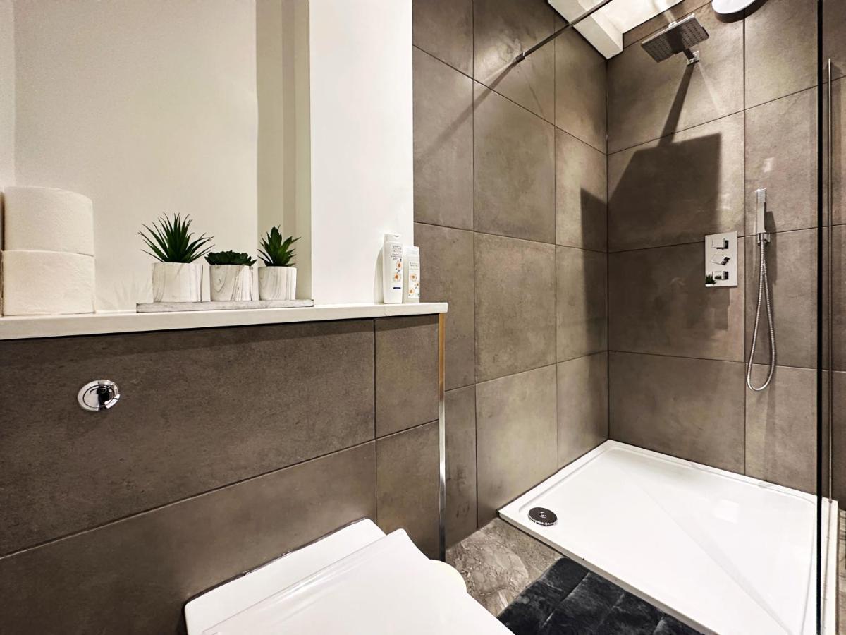 Liam Place Near Hyde Park - 1 Double Bed, 1 Sofa Bed, Spacious Apartment, Private Entrance Londra Dış mekan fotoğraf