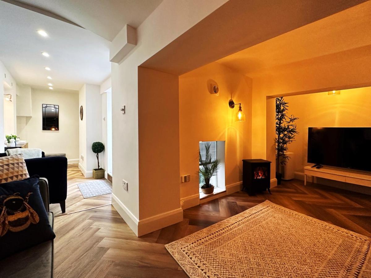 Liam Place Near Hyde Park - 1 Double Bed, 1 Sofa Bed, Spacious Apartment, Private Entrance Londra Dış mekan fotoğraf