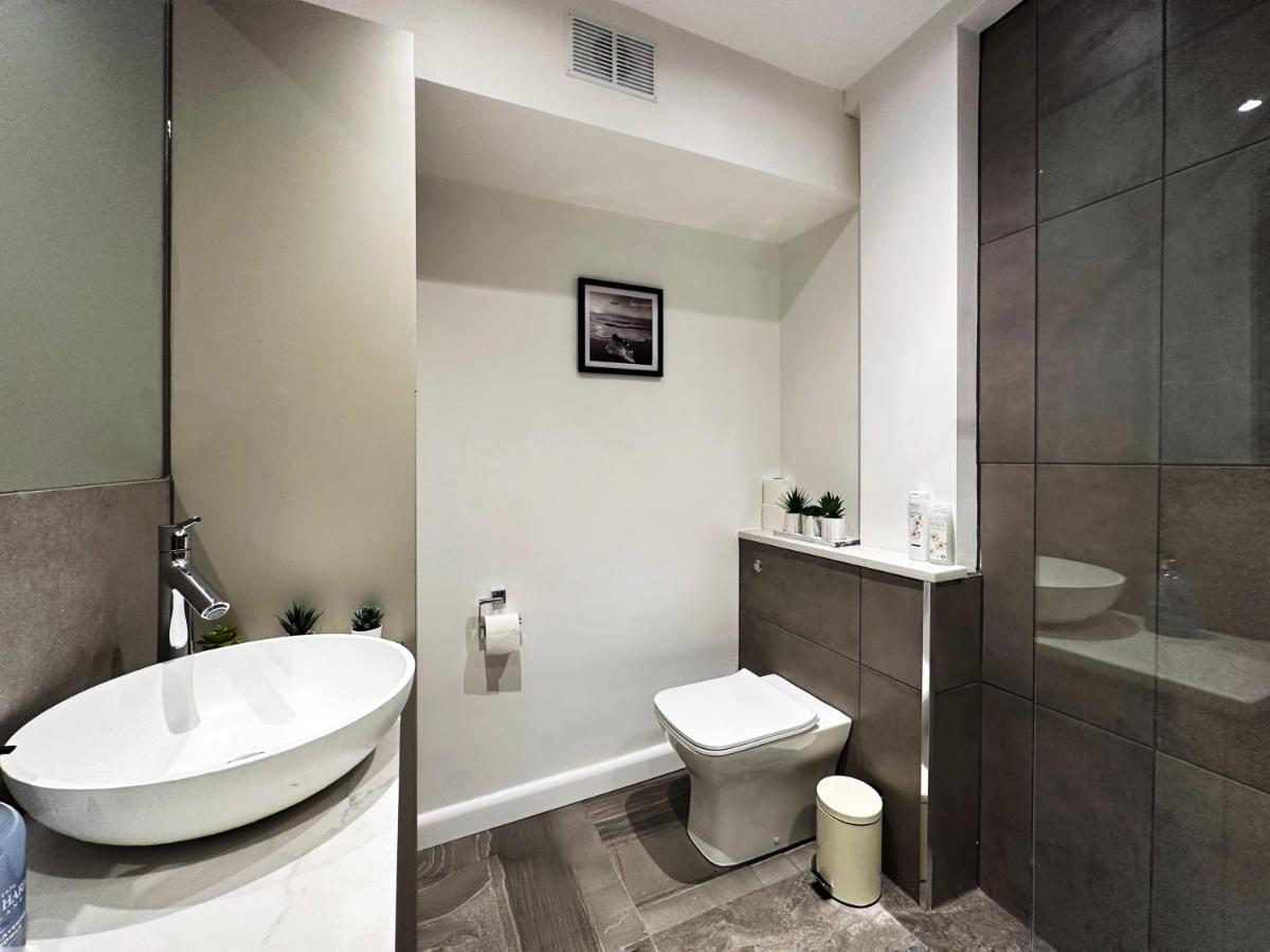 Liam Place Near Hyde Park - 1 Double Bed, 1 Sofa Bed, Spacious Apartment, Private Entrance Londra Dış mekan fotoğraf